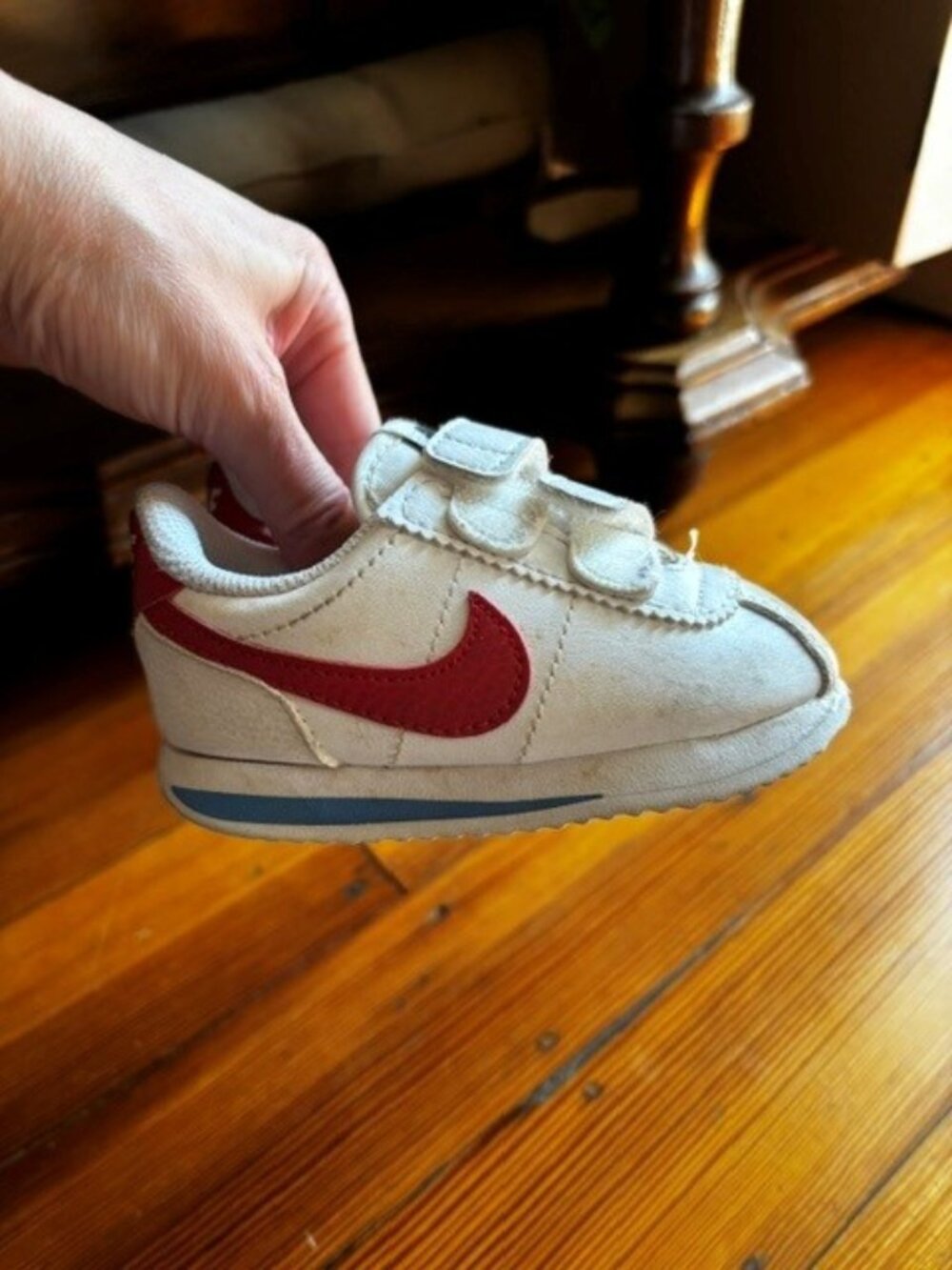 Nike Baby Sneaker Hook & Loop Adjustable Strap Classic Low Top